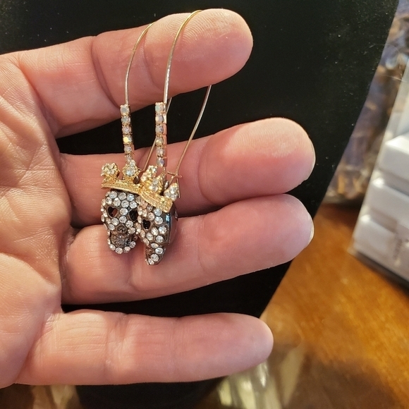Rhinestone Skull Earrings dangle - Picture 4 of 5